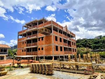 Apartamento à venda em Itaipava, Petrópolis - RJ