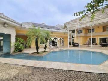 Casa à venda em Barra da Tijuca, Rio de Janeiro - RJ