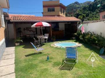 Casa à venda em Itamarati, Petrópolis - RJ