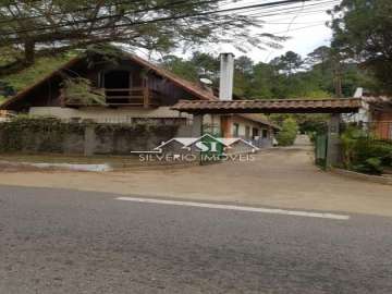 Casa à venda em Itaipava, Petrópolis - RJ
