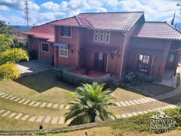 Casa à venda em Itaipava, Petrópolis - RJ