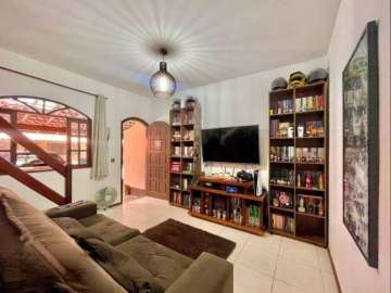 Casa à venda em Parque São Luiz, Teresópolis - RJ