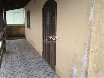 Casa à venda em Chácara Flora, Petrópolis - RJ