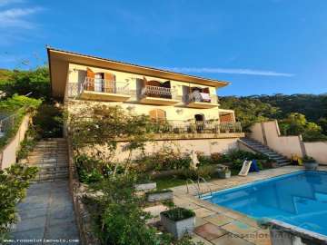 Casa à venda em Vale do Paraíso, Teresópolis - RJ