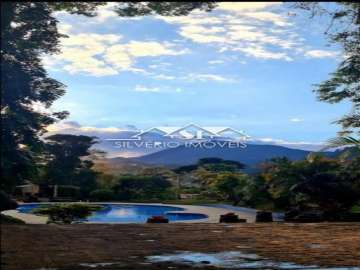 Apartamento à venda em Samambaia, Petrópolis - RJ