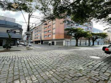 Cobertura à venda em Centro, Nova Friburgo - RJ