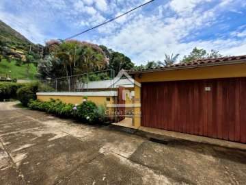 Casa à venda em Bonsucesso, Petrópolis - RJ