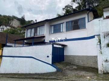 Casa à venda em Bingen, Petrópolis - RJ