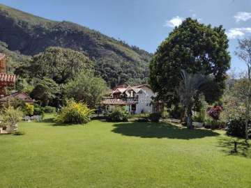 Apartamento à venda em Itaipava, Petrópolis - RJ