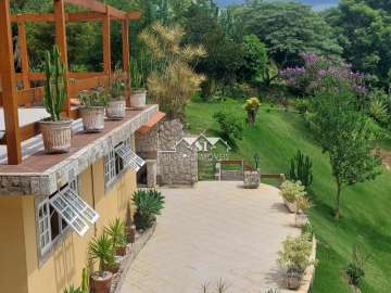 Casa à venda em Samambaia, Petrópolis - RJ