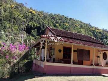 Casa à venda em Araras, Petrópolis - RJ