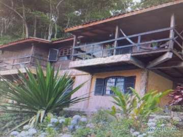 Casa à venda em Samambaia, Petrópolis - RJ
