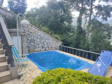 Casa à venda em Itaipava, Petrópolis - RJ