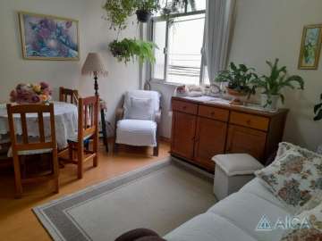 Apartamento à venda em Mosela, Petrópolis - RJ