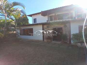 Casa à venda em Valparaíso, Petrópolis - RJ