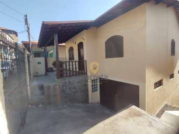 Casa à venda em Vila Amélia, Nova Friburgo - RJ