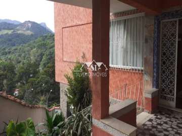 Casa à venda em Valparaíso, Petrópolis - RJ
