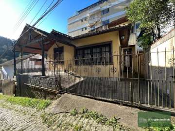 Casa à venda em Valparaíso, Petrópolis - RJ