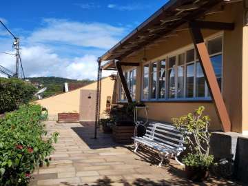 Casa à venda em Valparaíso, Petrópolis - RJ