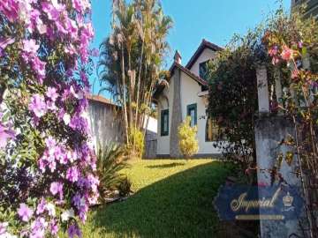 Casa à venda em Mosela, Petrópolis - RJ