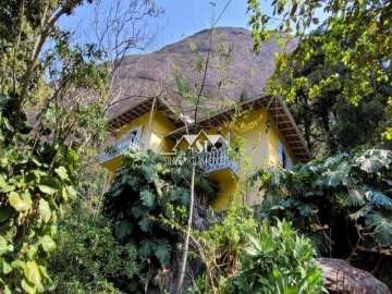Casa à venda em Retiro, Petrópolis - RJ