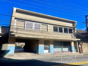 Casa à venda em Itamarati, Petrópolis - RJ