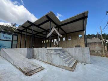 Loja para alugar em Nogueira, Petrópolis - RJ