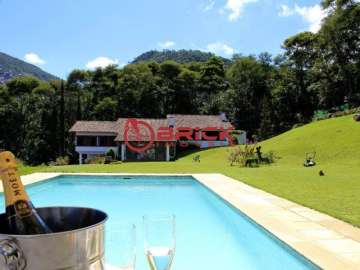 Casa à venda em Serrinha, Teresópolis - RJ