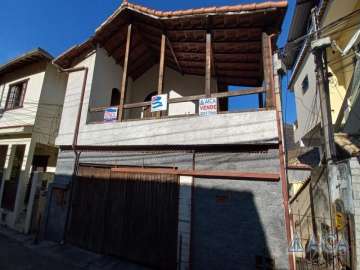 Casa à venda em Cascatinha, Petrópolis - RJ