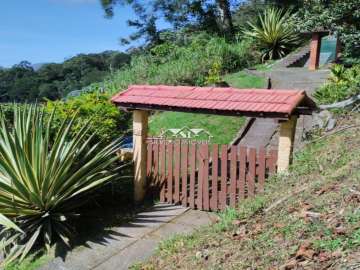 Casa à venda em Mosela, Petrópolis - RJ