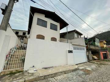 Casa à venda em Amparo, Nova Friburgo - RJ