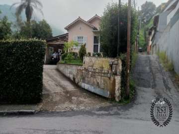 Casa à venda em Saldanha Marinho, Petrópolis - RJ
