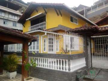 Casa à venda em Bingen, Petrópolis - RJ