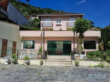 Casa à venda em Centenario, Petrópolis - RJ