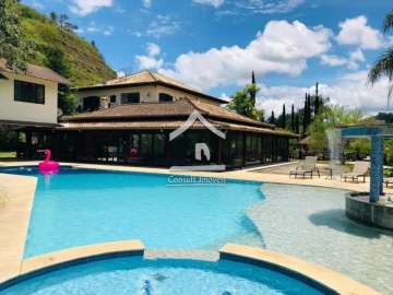 Casa à venda em Itaipava, Petrópolis - RJ