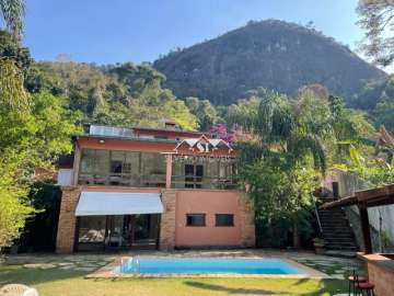 Casa à venda em Corrêas, Petrópolis - RJ