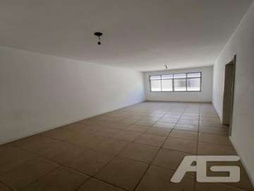 Apartamento à venda em Quissamã, Petrópolis - RJ