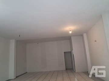 Imóvel Comercial para alugar em Cascatinha, Petrópolis - RJ