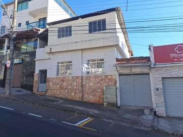 Casa à venda em São Mateus, Juiz de Fora - MG