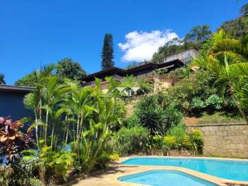 Casa à venda em Samambaia, Petrópolis - RJ