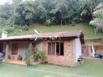 Fazenda / Sítio à venda em Araras, Petrópolis - RJ