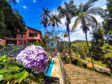 Casa à venda em Quitandinha, Petrópolis - RJ