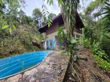 Casa à venda em Araras, Petrópolis - RJ