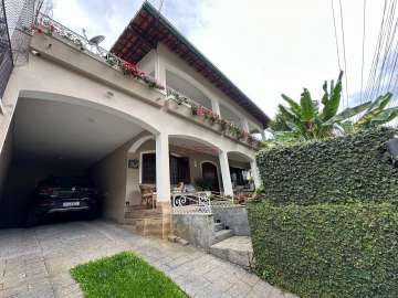 Casa à venda em Vale do Paraíso, Teresópolis - RJ