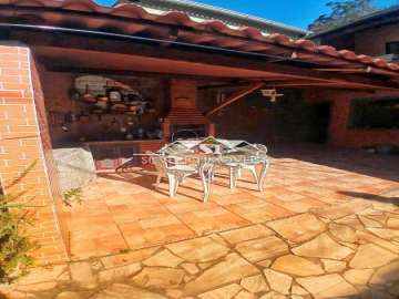 Casa para alugar em Mosela, Petrópolis - RJ