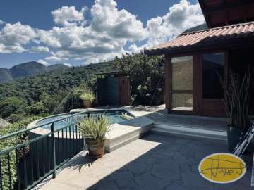 Casa à venda em Araras, Petrópolis - RJ
