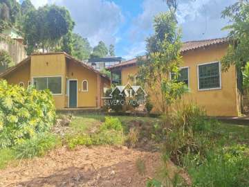 Casa à venda em Carangola, Petrópolis - RJ
