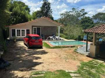 Casa à venda em Itaipava, Petrópolis - RJ