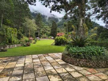 Casa à venda em Fazenda Inglesa, Petrópolis - RJ