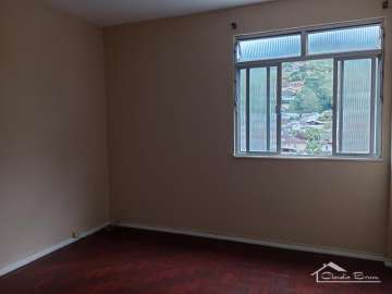 Apartamento à venda em Mosela, Petrópolis - RJ